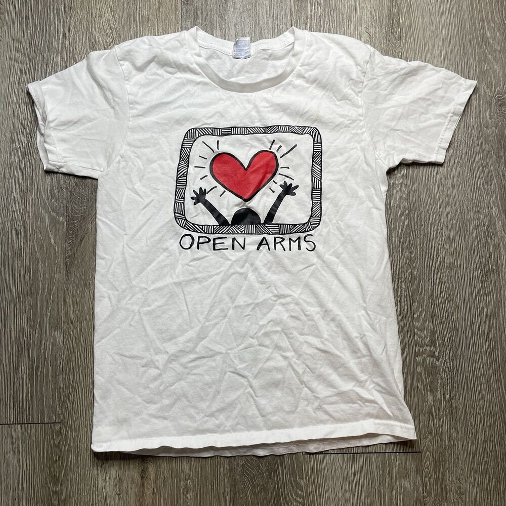 Keith Haring Style Open Arms Heart White Men’s Medium